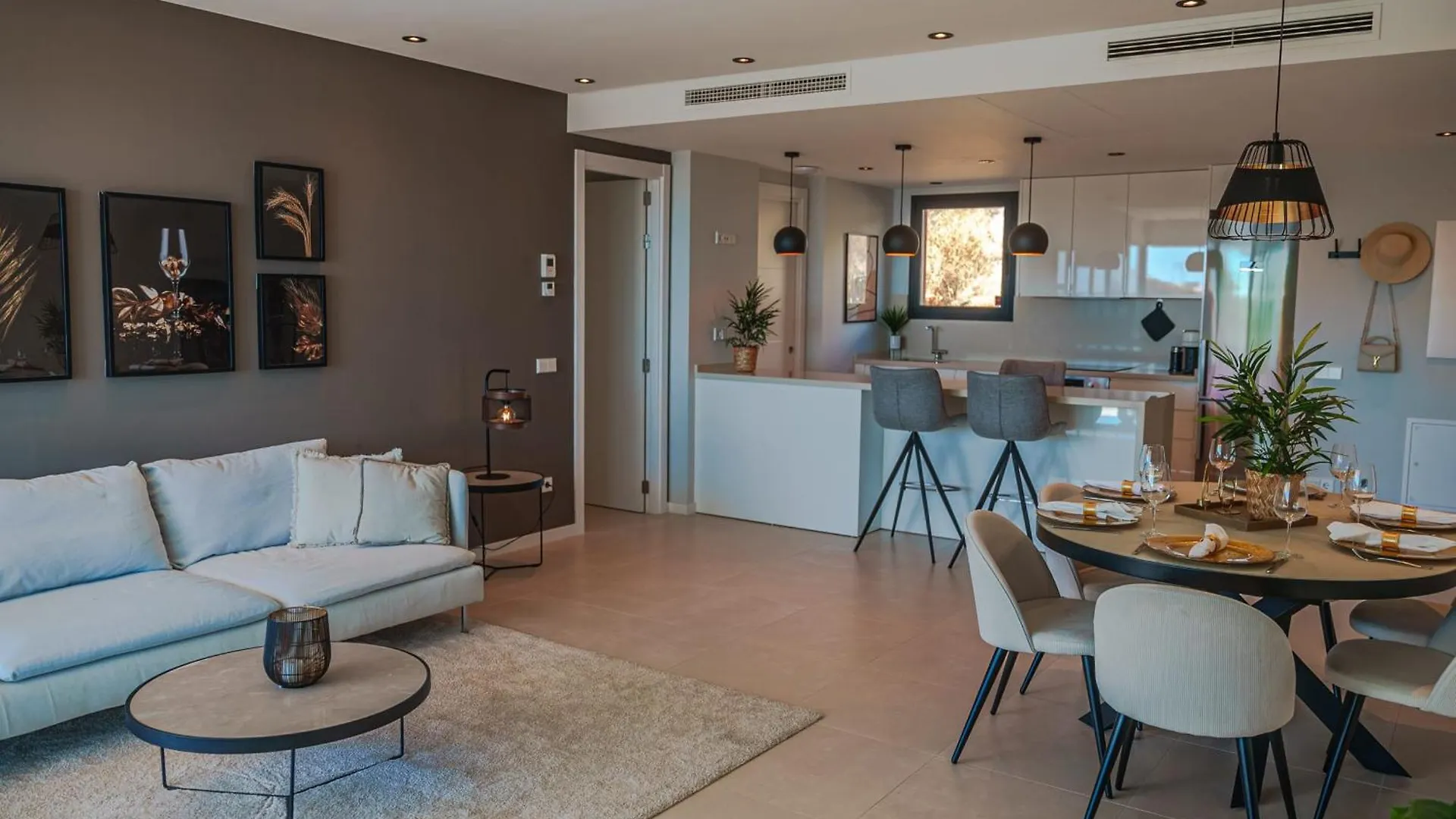 Stunning Modern Apartment In Middel Views Higueron 푸엔히롤라 스페인