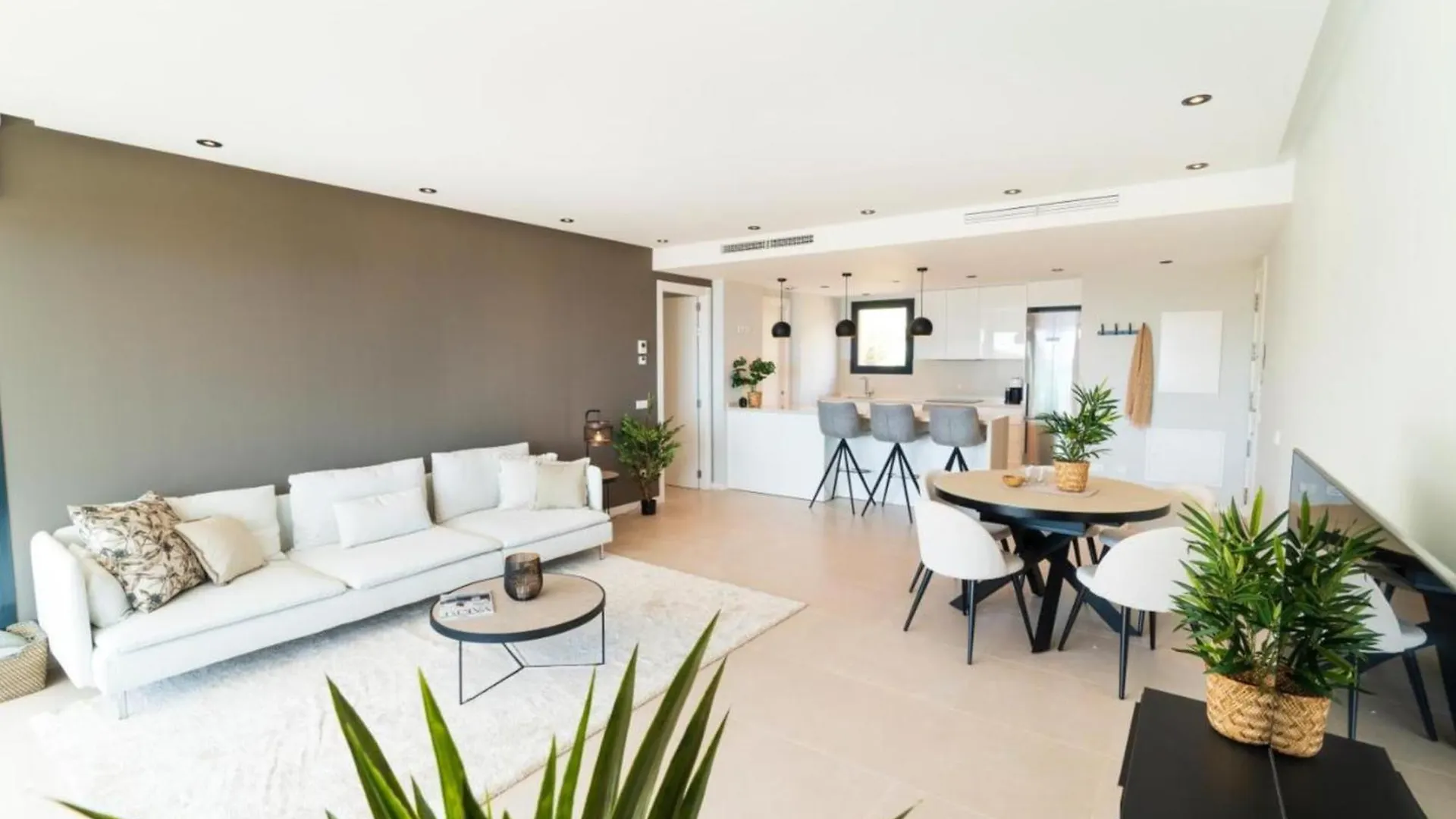 Stunning Modern Apartment In Middel Views Higueron 푸엔히롤라 스페인